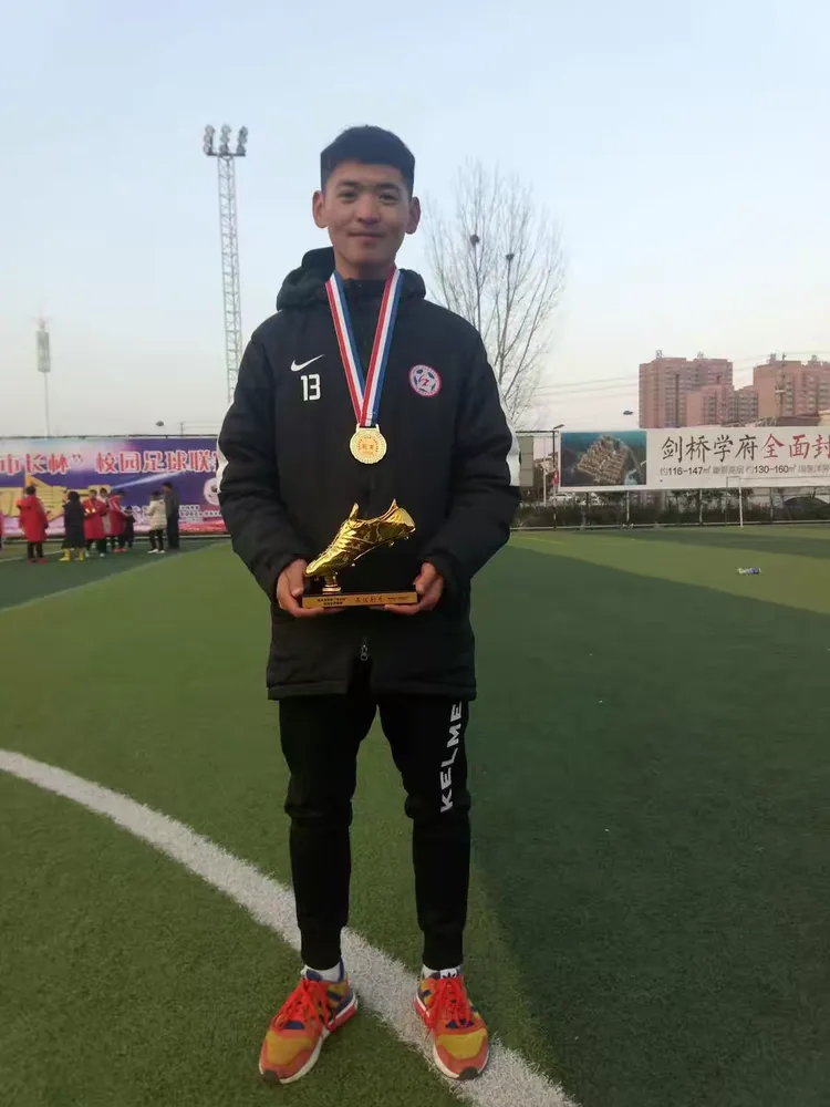 日本球队表现优异,获得四分之一决赛资格 日本球队表现优异,获得四分之一决赛资格