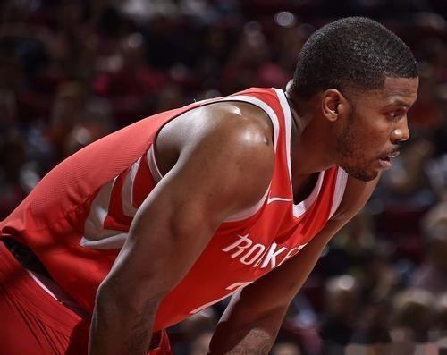 火箭大胜黄蜂，约翰逊砍下25分