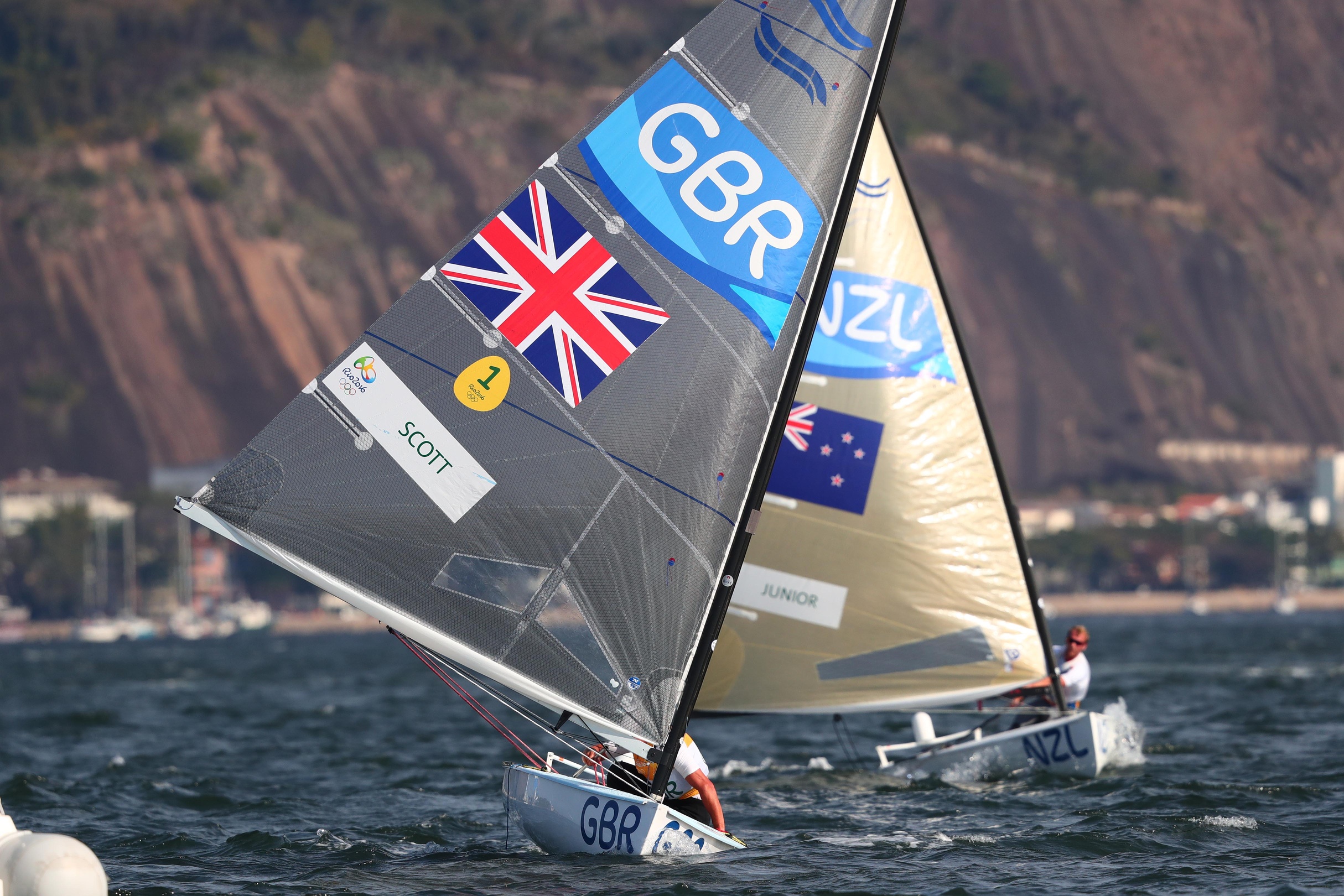 熊猫体育-英国选手在帆船比赛中夺得铜牌