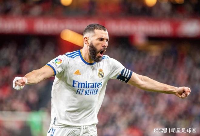 包含韩国轻取日本，本泽马关键制胜的词条