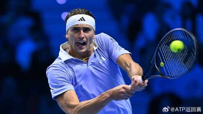 熊猫体育下载-法国网球队逆转西班牙网球队，兹维列夫打破历史纪录的简单介绍