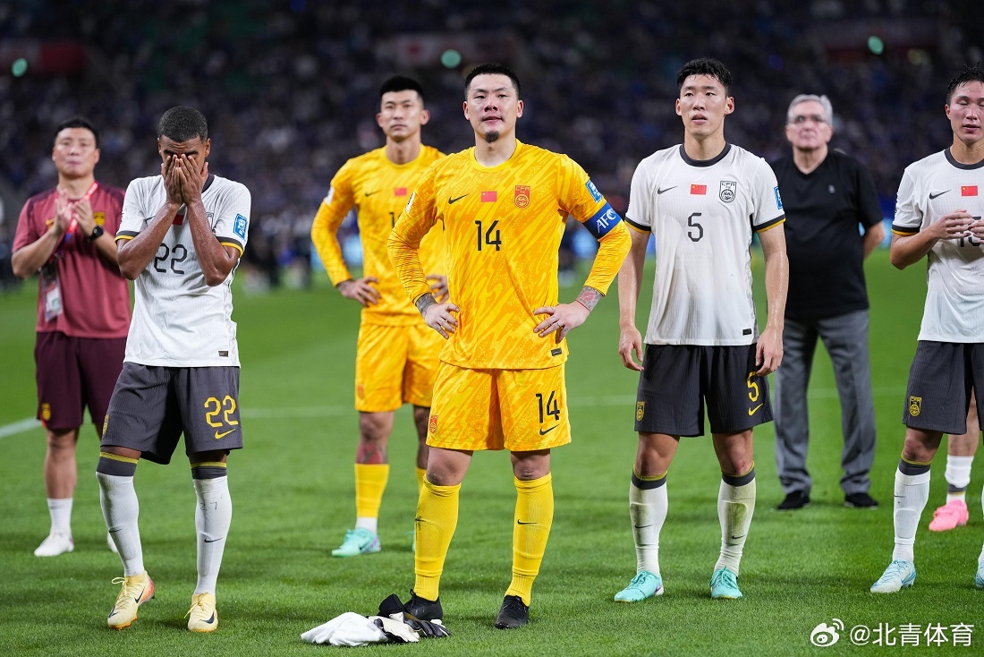 战术变阵频频被质疑,主帅面临严峻挑战 战术变阵频频被质疑,主帅面临严峻挑战