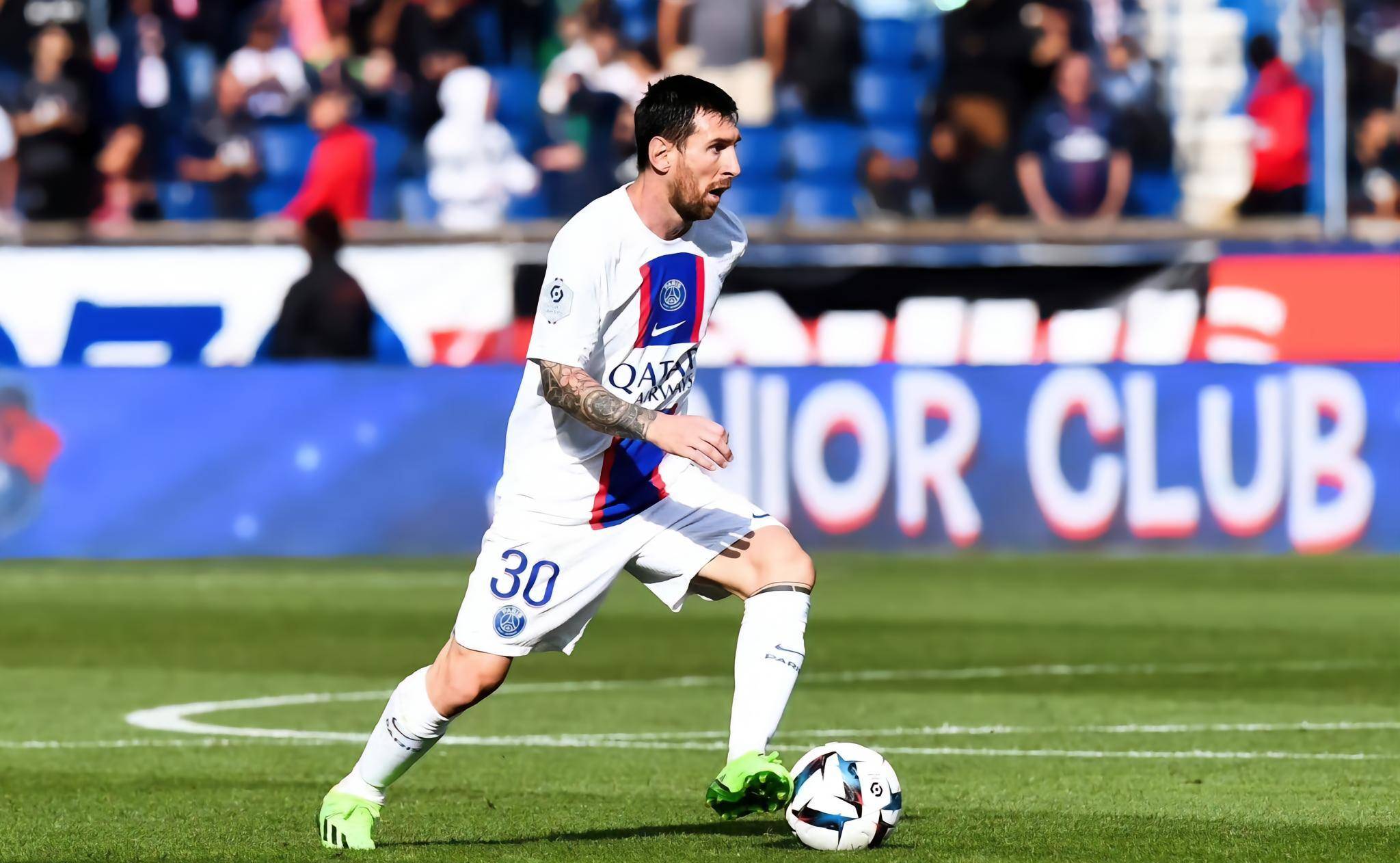 熊猫体育互动-巴黎客场轻松踢，暂时排名榜首的简单介绍